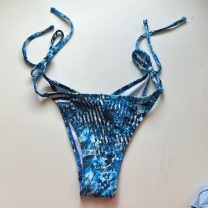 Bikini bottoms cheeky